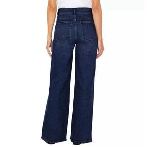 Well Worn Wide Leg Blue Jeans With Stretch Size 16 or 36 New